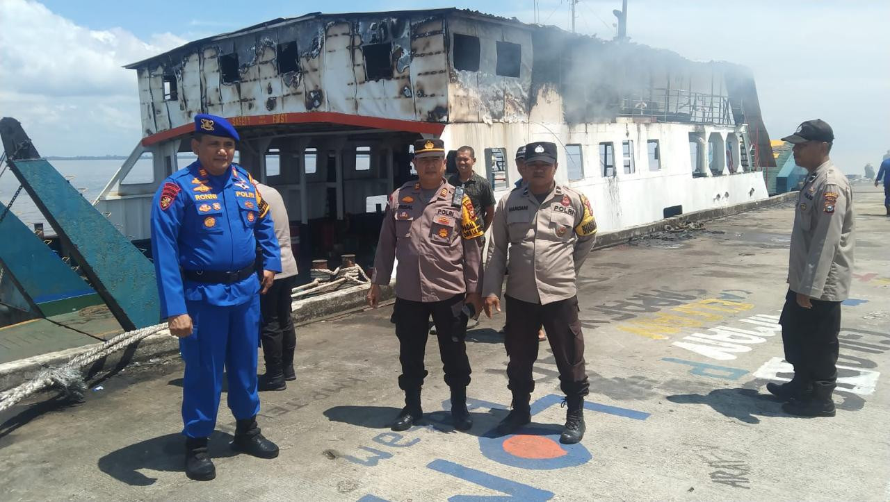 Kapal Roro Terbakar di Pelabuhan BLJ Bengkalis