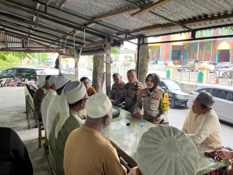 Wujudkan Pilkada Damai, Polsek Senapelan Silaturahmi dengan Jemaah Mesjid