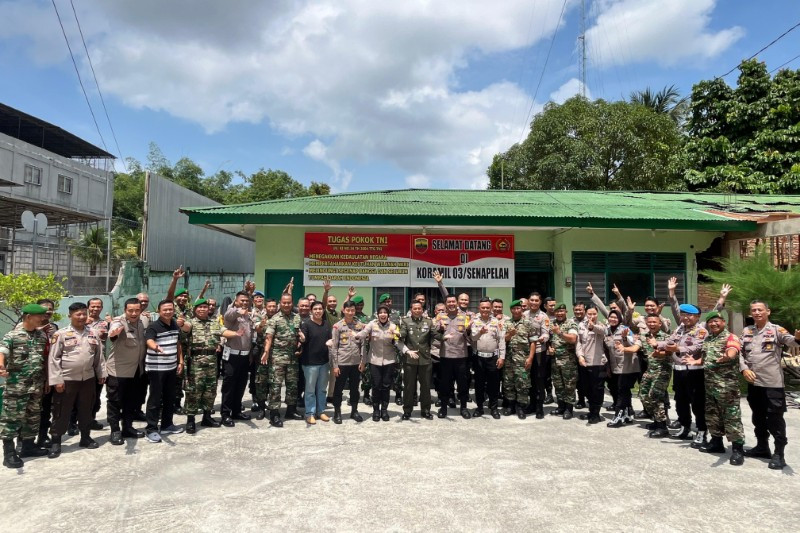 Momen 79 Tahun TNI, 3 Kapolsek Sambangi Koramil 03 Senapelan