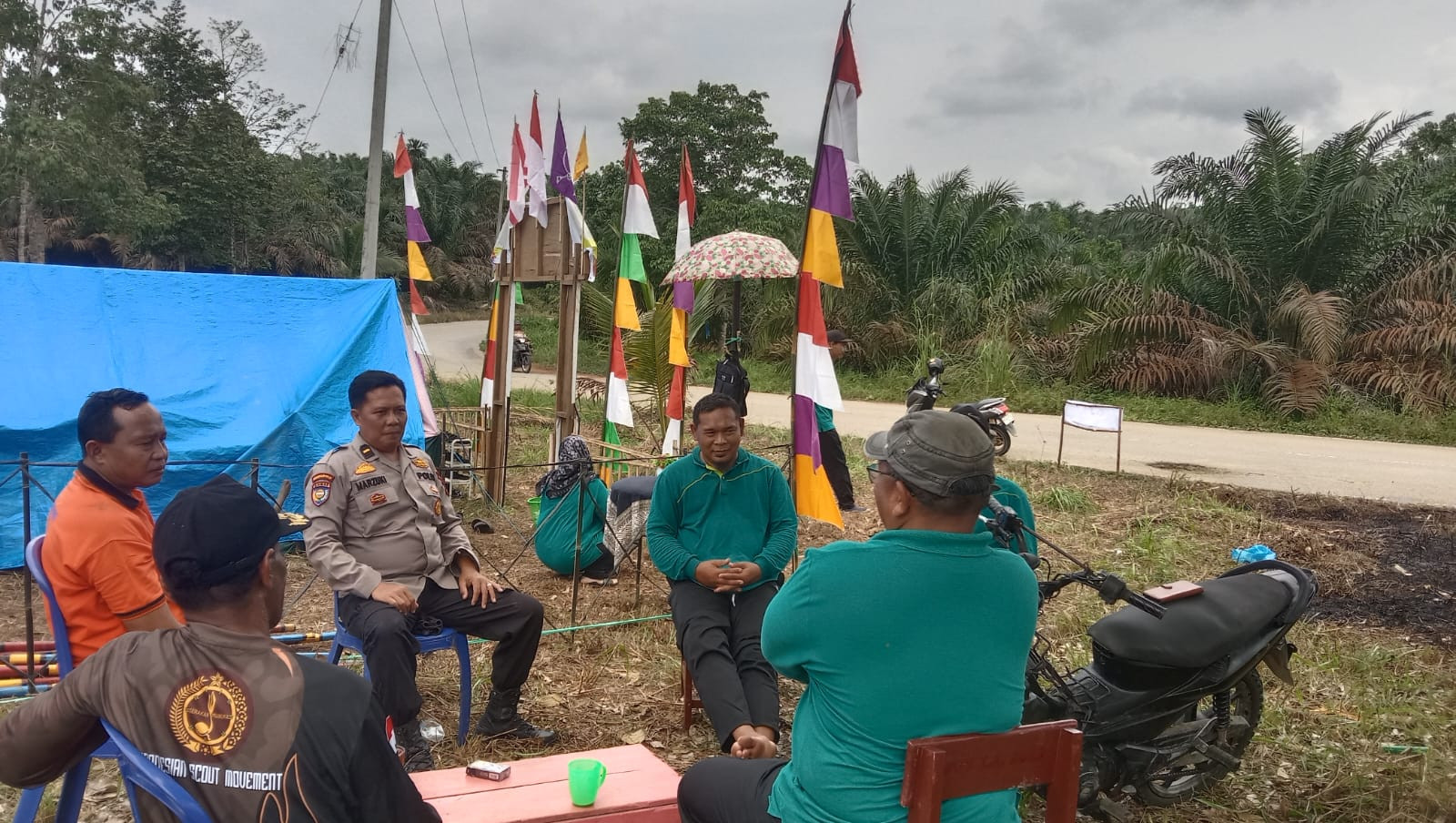 Kanit Binmas Polsek Rokan IV Koto Ajak Warga Desa Pendalian Masifkan Cooling System Jelang Pilkada