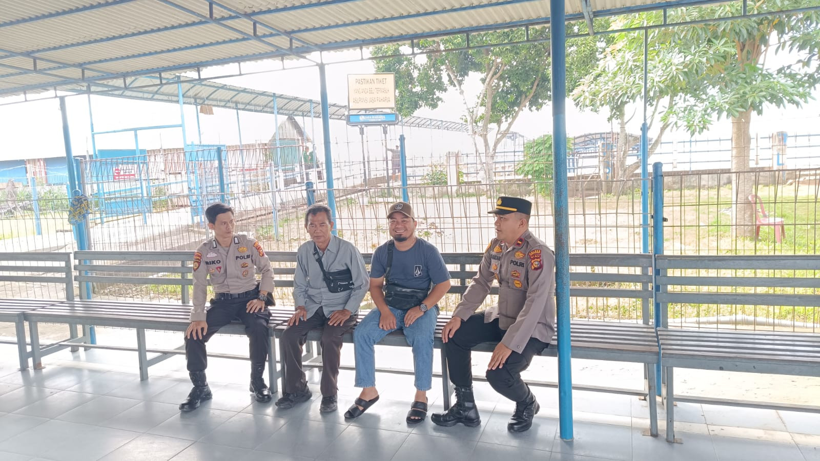 Sosialisasi Pemilu Damai di Kawasan Pelabuhan Tembilahan: Kapolsek Ajak Masyarakat Ciptakan Suasana Aman
