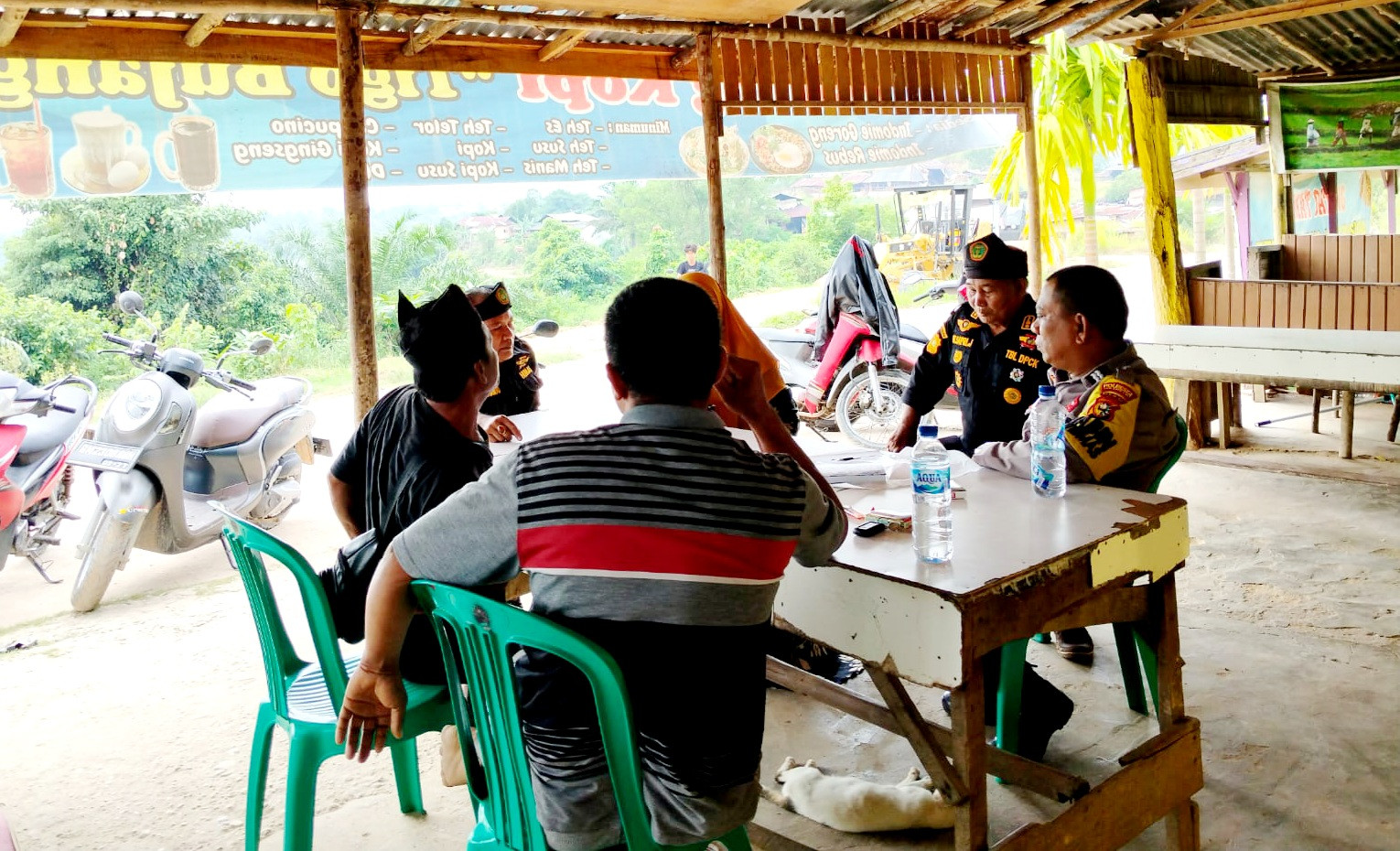 Polsek Tenayan Raya Giat Cooling System Bersama Masyarakat Sialang Sakti