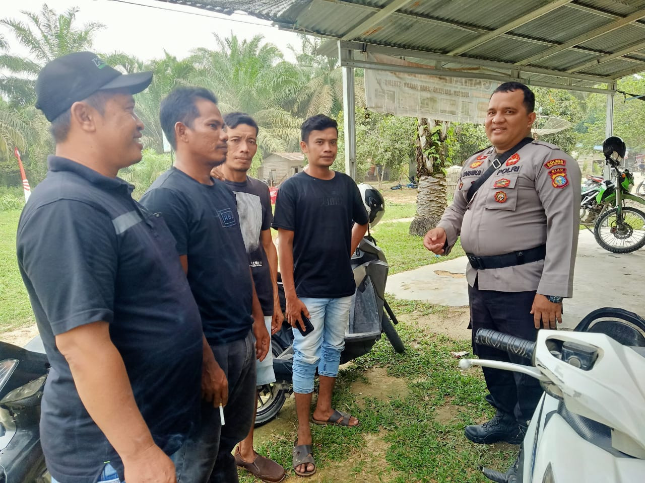 Warga Tanjung Sari Dukung Polsek Pujud Cooling System Sukseskan Pilkada Damai