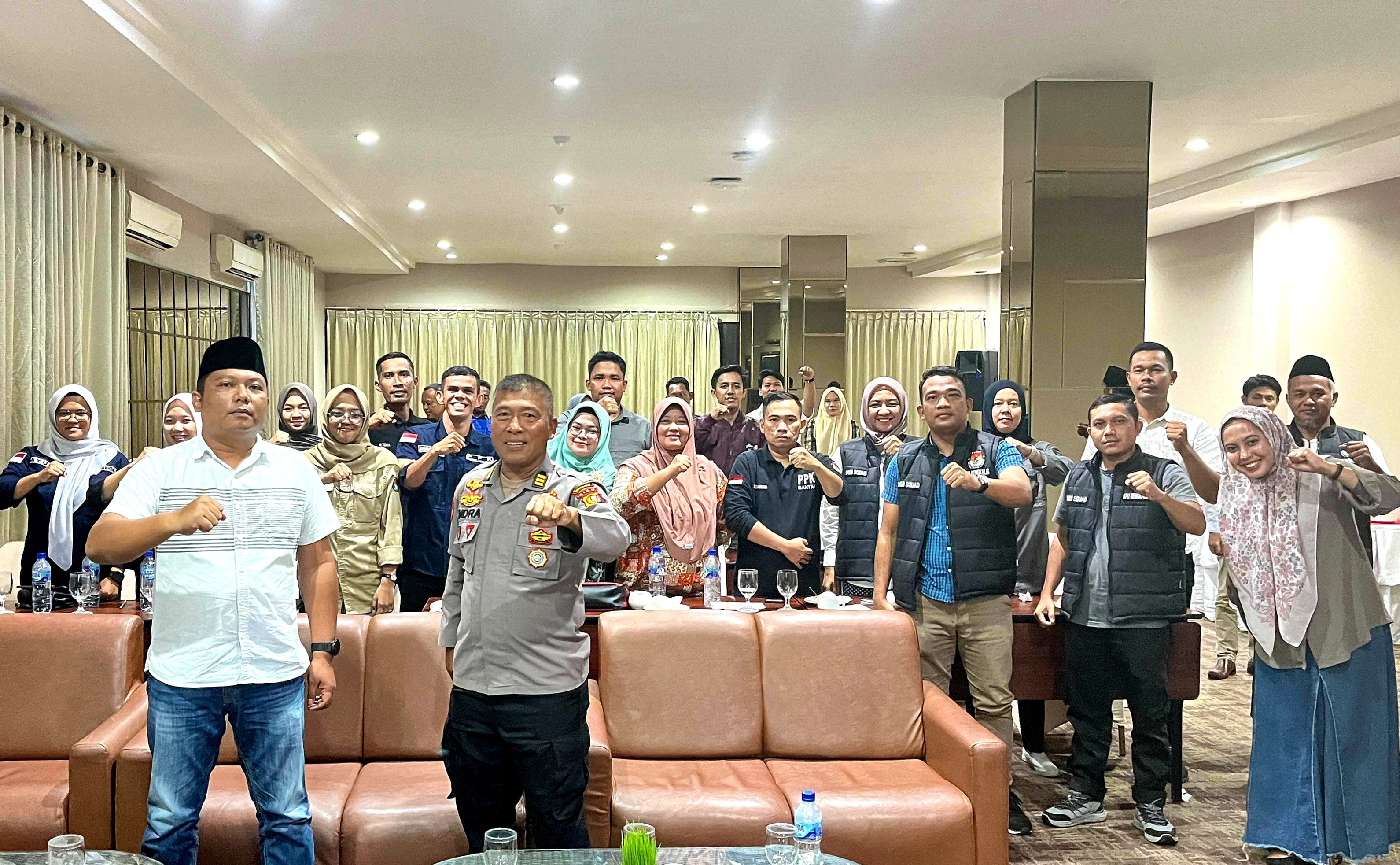 Polsek Mandau Beri Dukungan Penuh dalam Bimtek Pemungutan dan Penghitungan Suara Pilkada 2024
