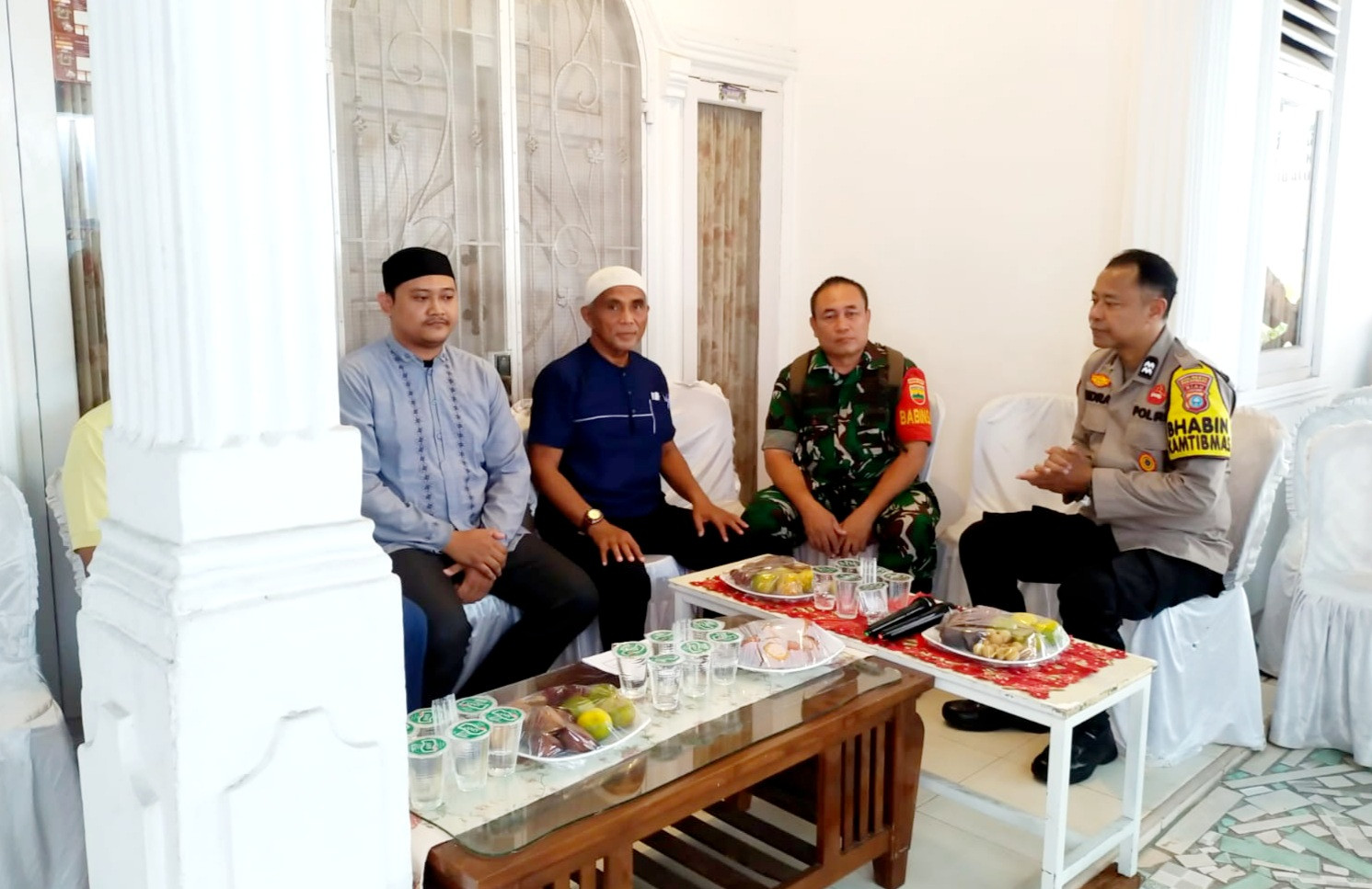 Pererat Silaturahmi, Polsek Sukajadi Bersama Warga Pulau Karomah Ciptakan Pilkada Damai