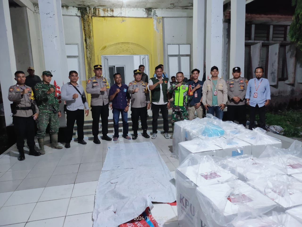 Polsek Pujud Kawal Pergeseran Kotak Suara ke Gudang PPK