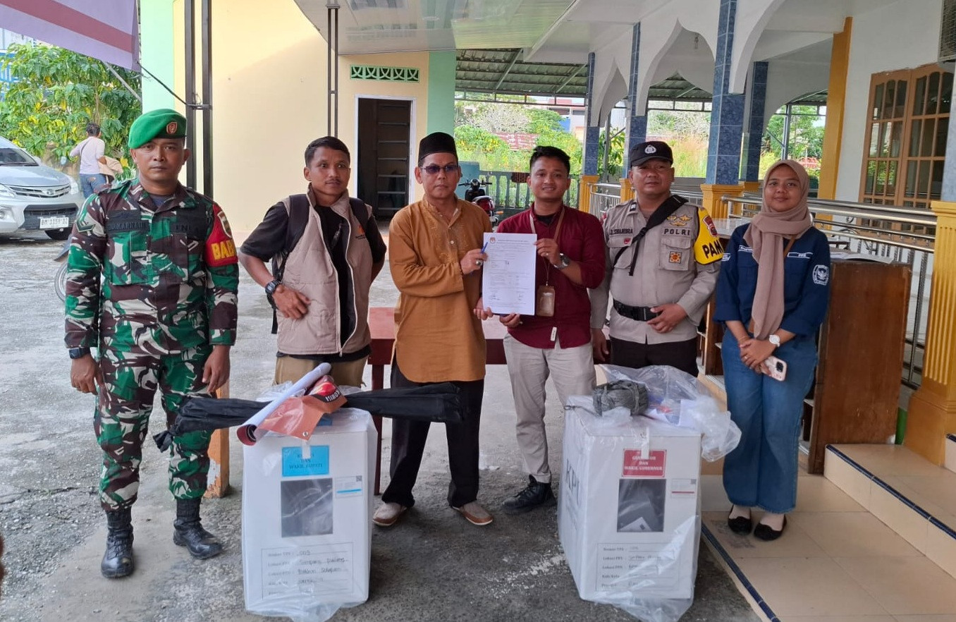 Polsek Mandau Amankan Pergeseran Logistik Pilkada 2024 di Kecamatan Bathin Solapan