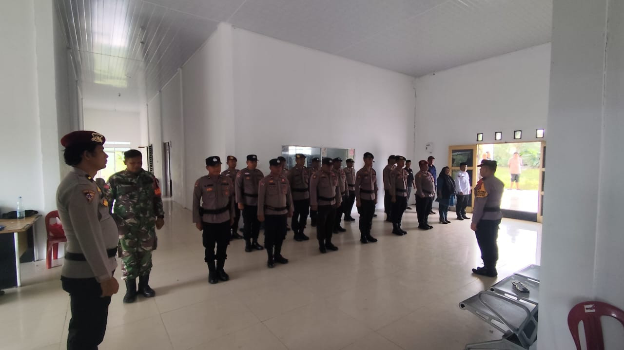 Polsek Pujud Gelar Apel Persiapan Pengamanan Rekapitulasi Suara di PPK Tanjung Medan