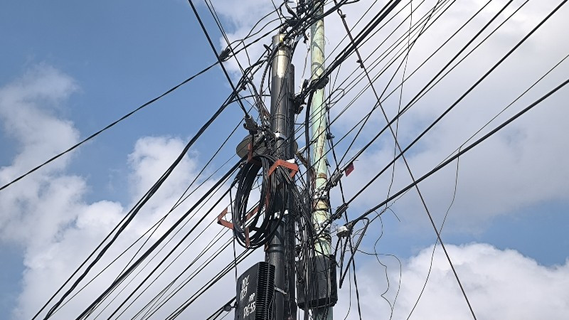 Diskominfo Bentuk Tim Khusus Tertibkan Kabel Fiber Optik Semrawut di Pekanbaru