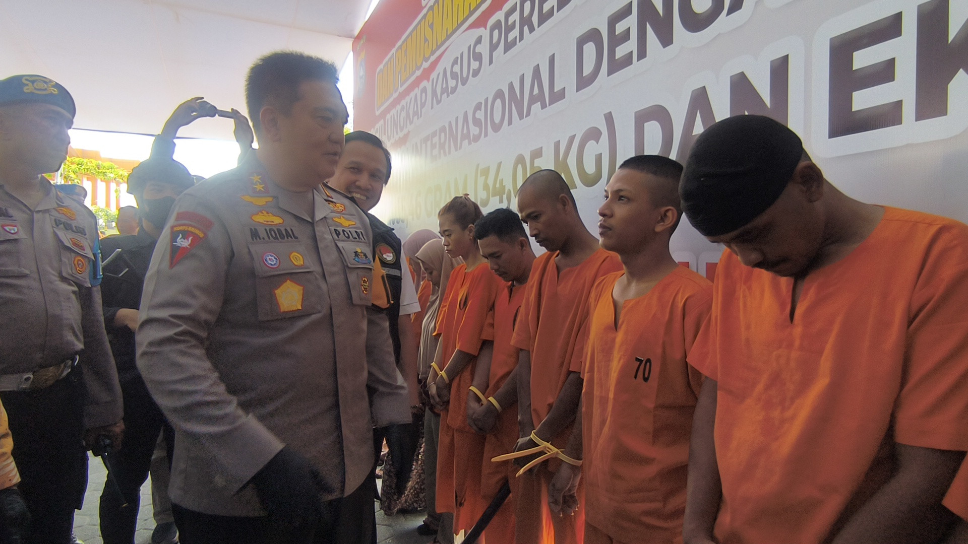 Polda Riau Bongkar Sindikat Narkoba Internasional, 34 Kilo Sabu dan Ekstasi Disita