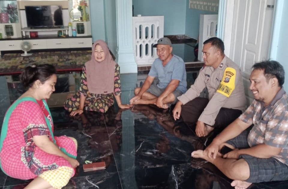Polsek Pujud Door to Door Sosialisasikan Cooling Syatem Pilkada Damai