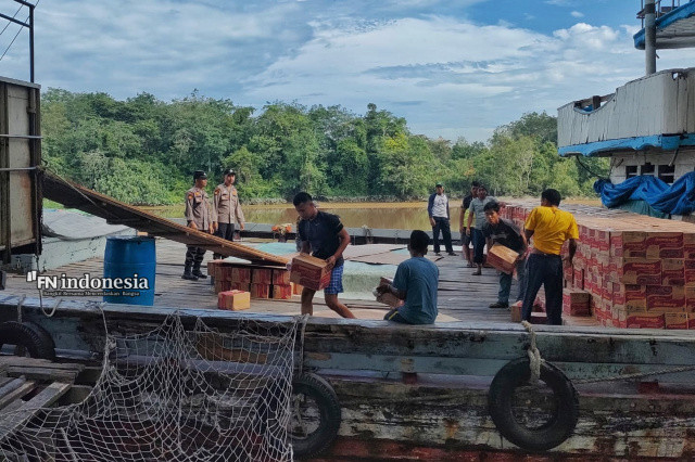Polsek SKP Giat Cooling System di Pelabuhan Pekanbaru Sampaikan Pesan Pilkada Damai