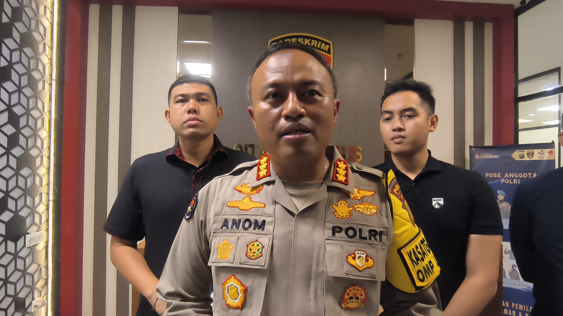 Polda Riau Sita 44.042 Tiket Pesawat Diduga Fiktif di Sekwan DPRD Riau
