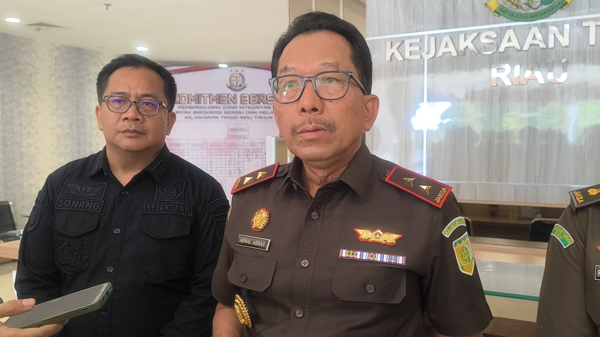 Diduga Terlibat Korupsi Rp 1,1 Miliar, Kejati Tahan Eks Ketua PMI Riau