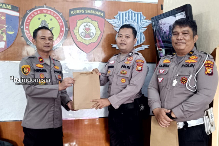 Polsek Pekanbaru Kota Syukuran Kenaikan Pangkat Personel Bersama Anak Panti Asuhan