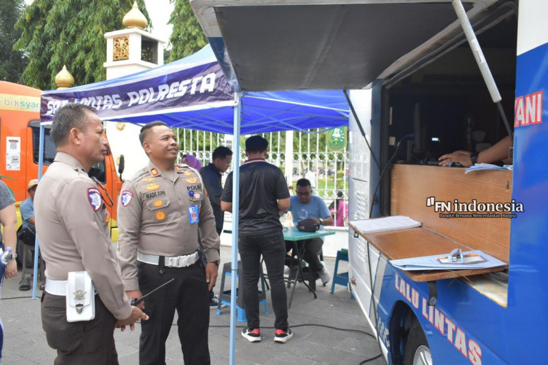 Permuda Masyarakat, Polresta Pekanbaru Buka Layanan SIM Keliling diarea Car Free Day