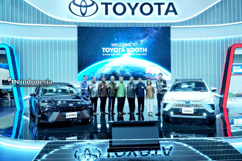 Hadir New Camry HEV dan New Corolla Cross HEV, Toyota Perkuat Komitmen terhadap Kendaraan Elektrifikasi