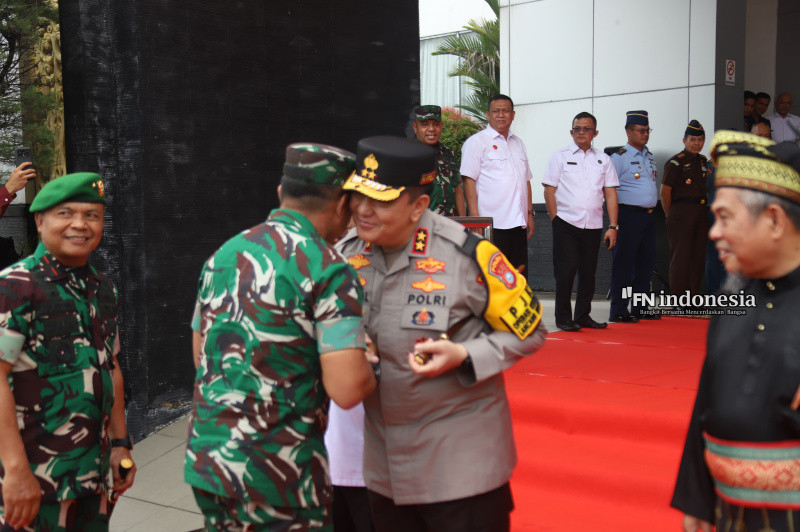 Kapolda Riau Irjen Iqbal Sambut Kedatangan Pangdam I/BB Mayjen TNI Rio Firdianto