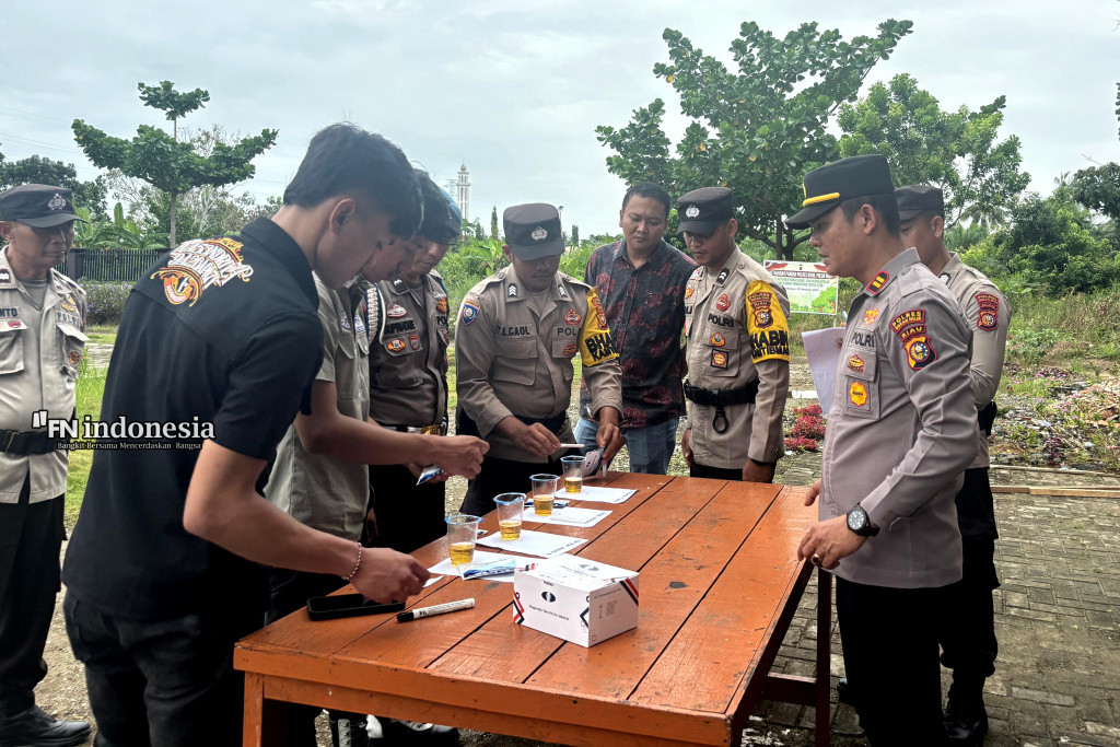 Kapolsek Batu Hampar Gelar Tes Urine Personil, Pastikan Kesiapan Jelang Cuti Lebaran