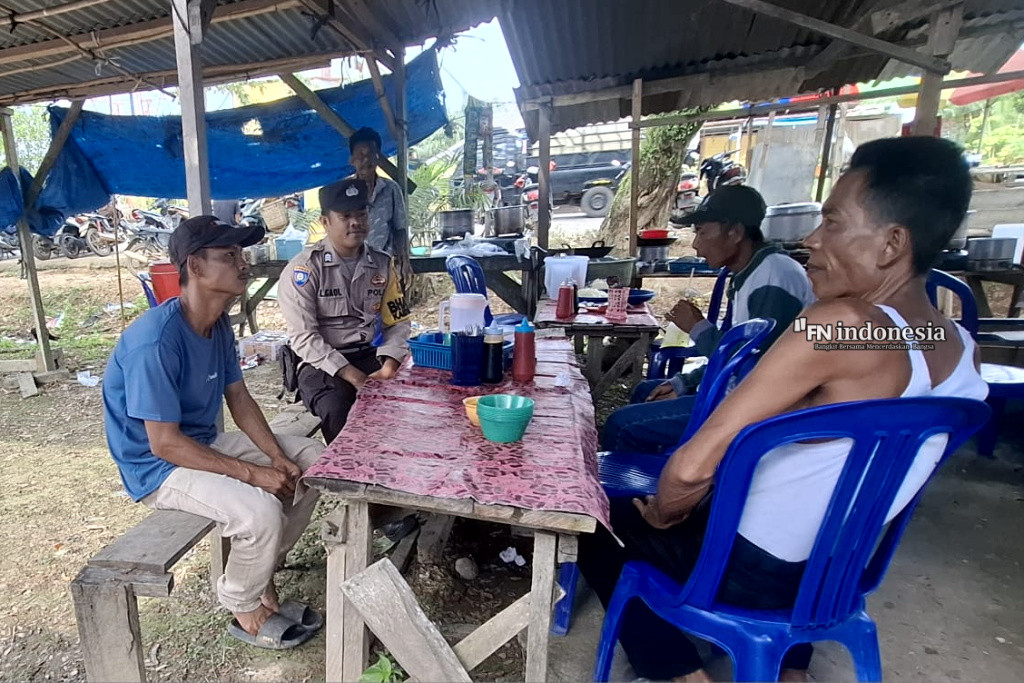 Cegah Gangguan Kamtibmas, Bhabinkamtibmas Batu Hampar Intensifkan Sambang Warga