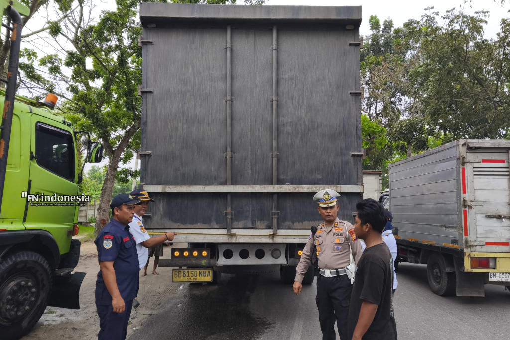 Gelar Razia Gabungan, Ditlantas Polda Riau Tindak 76 Kendaraan ODOL dan Pelanggar Lalin di Pekanbaru