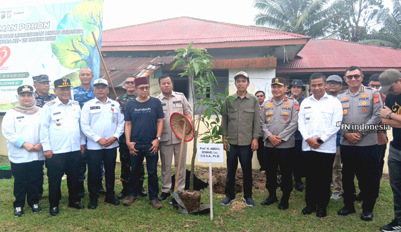 Polda Riau Gelar Baksos dan Tanam Pohon di Kampar Kiri, Peringati Hari Lingkungan dan Bhayangkara ke-79