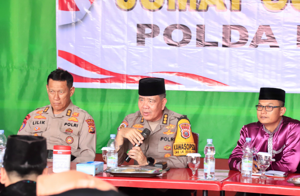 Polda Riau Gelar Jumat Curhat Bersama Masyarakat Kecamatan Senapelan