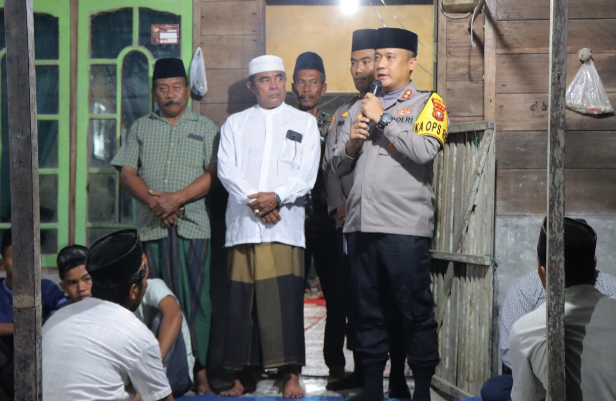 Melayat ke Rumah Korban Terkaman Buaya, Kapolres Rohil Sampaikan Pesan Belasungkawa