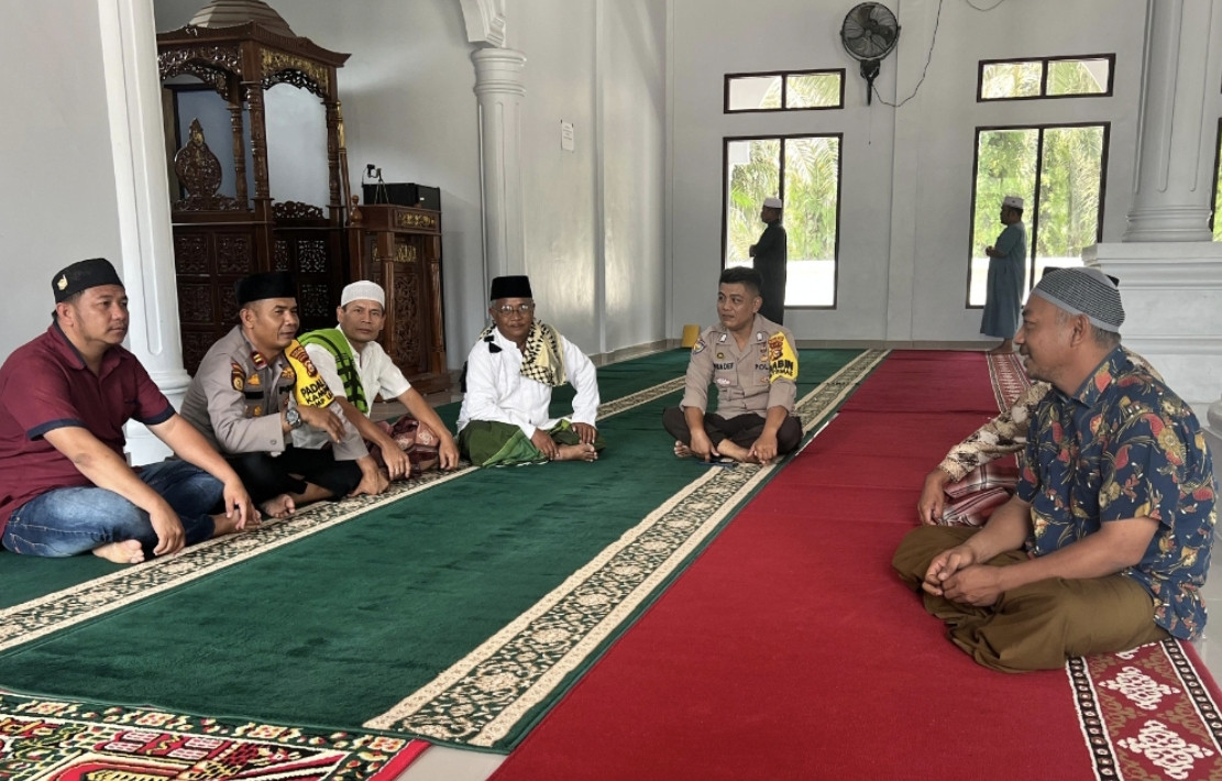 Iptu Suheri Pimpin Personil Polsek Tambusai Utara Sosialisasi Dan Edukasi Pilkada Damai