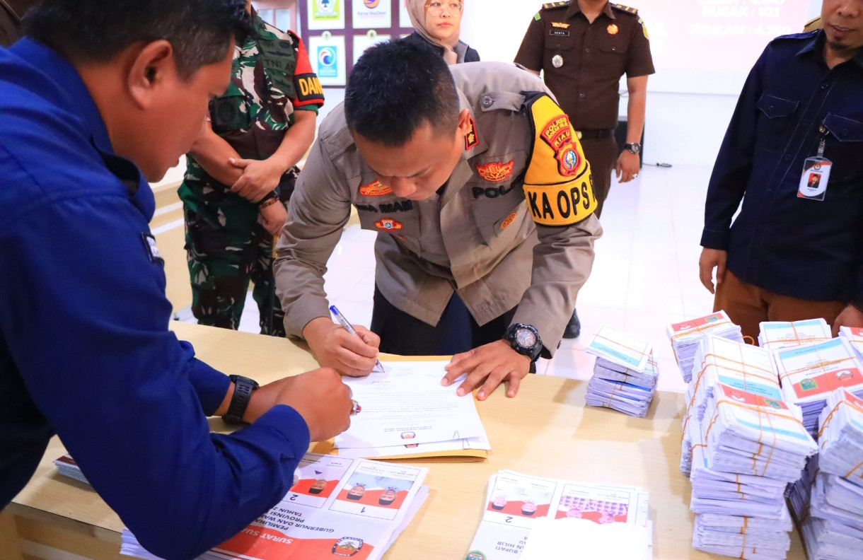 Kapolres Hadiri Pemusnahan Surat Suara Pilbup Rohil dan Pilgub Riau