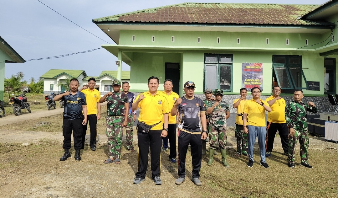 Sinergitas, TNI-Polri Pulau Burung Gelar Apel Pagi dan Olahraga Bersama Jelang Pilkada 2024